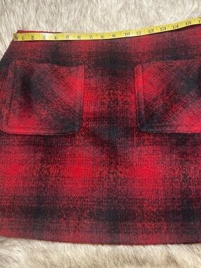 Banana Republic Red and Black Plaid Mini Skirt with Front Pockets Size 12